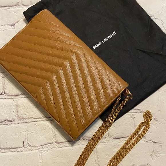 Saint Laurent - Picture 9 of 13